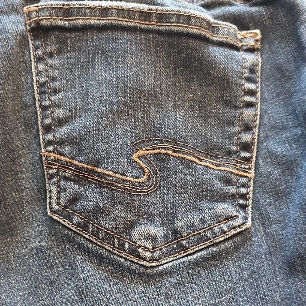 Silver Jeans Women's Boot Cut in Deep Blue - Picture 7 of 7